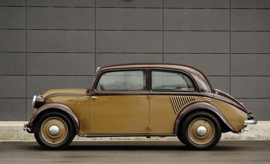  Mercedes-Benz 130 2-Door Saloon 1934 года  (фото 10 из 14)